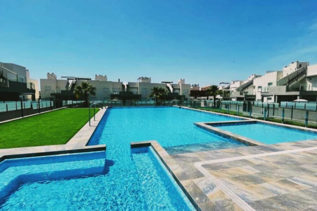 Black Sun. Modern Penthouse In Torrevieja Exteriör bild