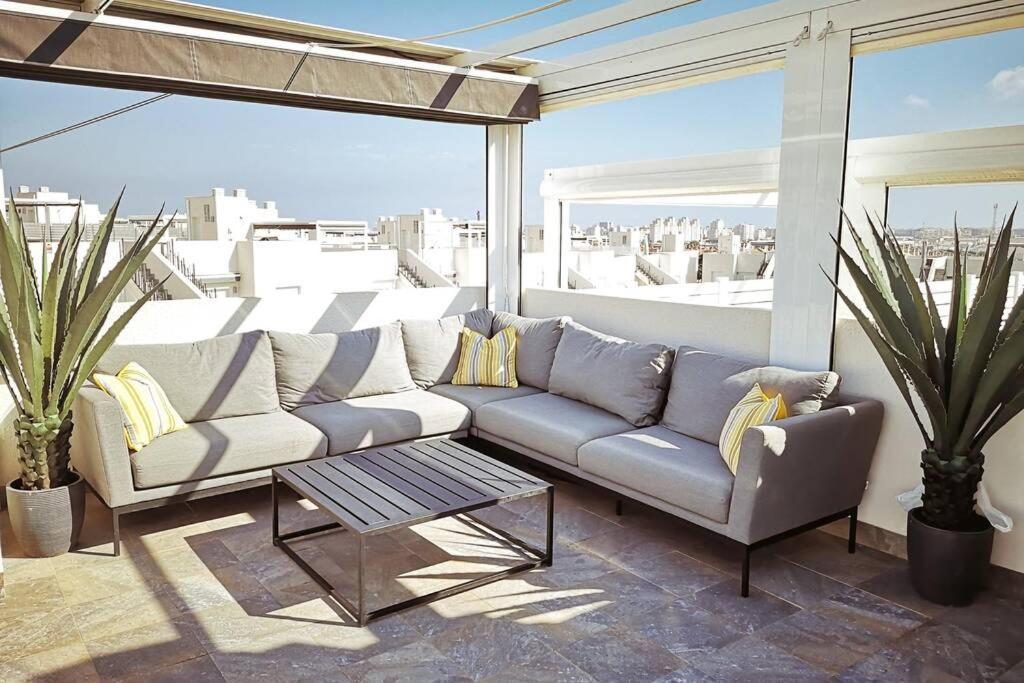 Black Sun. Modern Penthouse In Torrevieja Exteriör bild