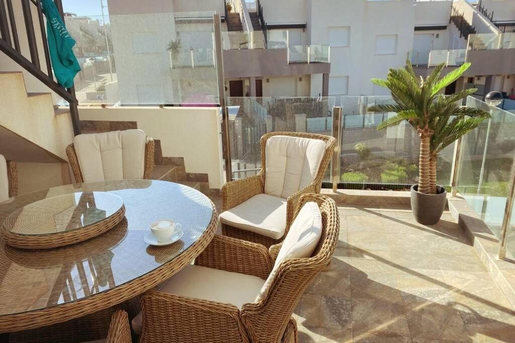 Black Sun. Modern Penthouse In Torrevieja Exteriör bild