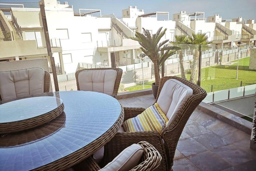 Black Sun. Modern Penthouse In Torrevieja Exteriör bild